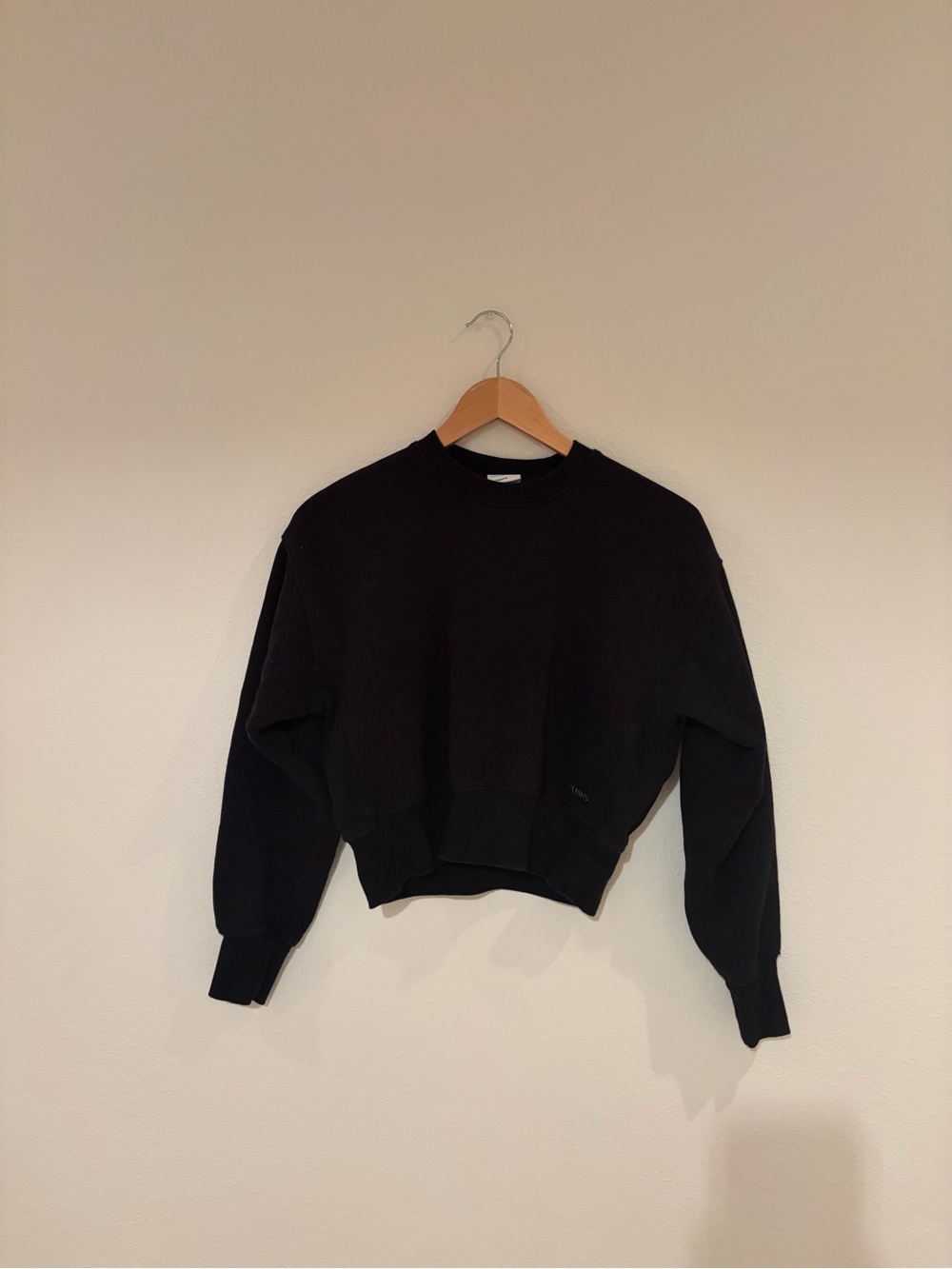 Aritzia Black Crew Sweatshirt
